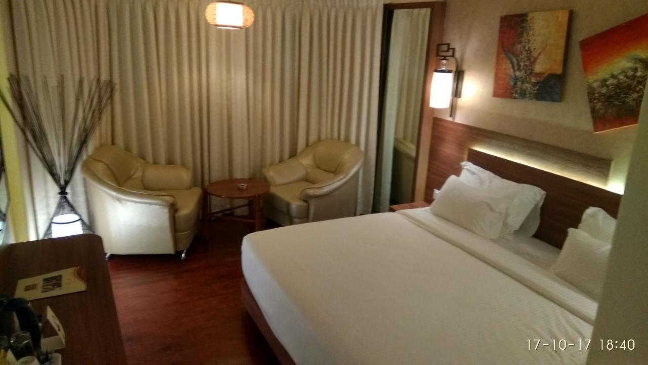 Hotel Reyansh Grand Boisar Экстерьер фото